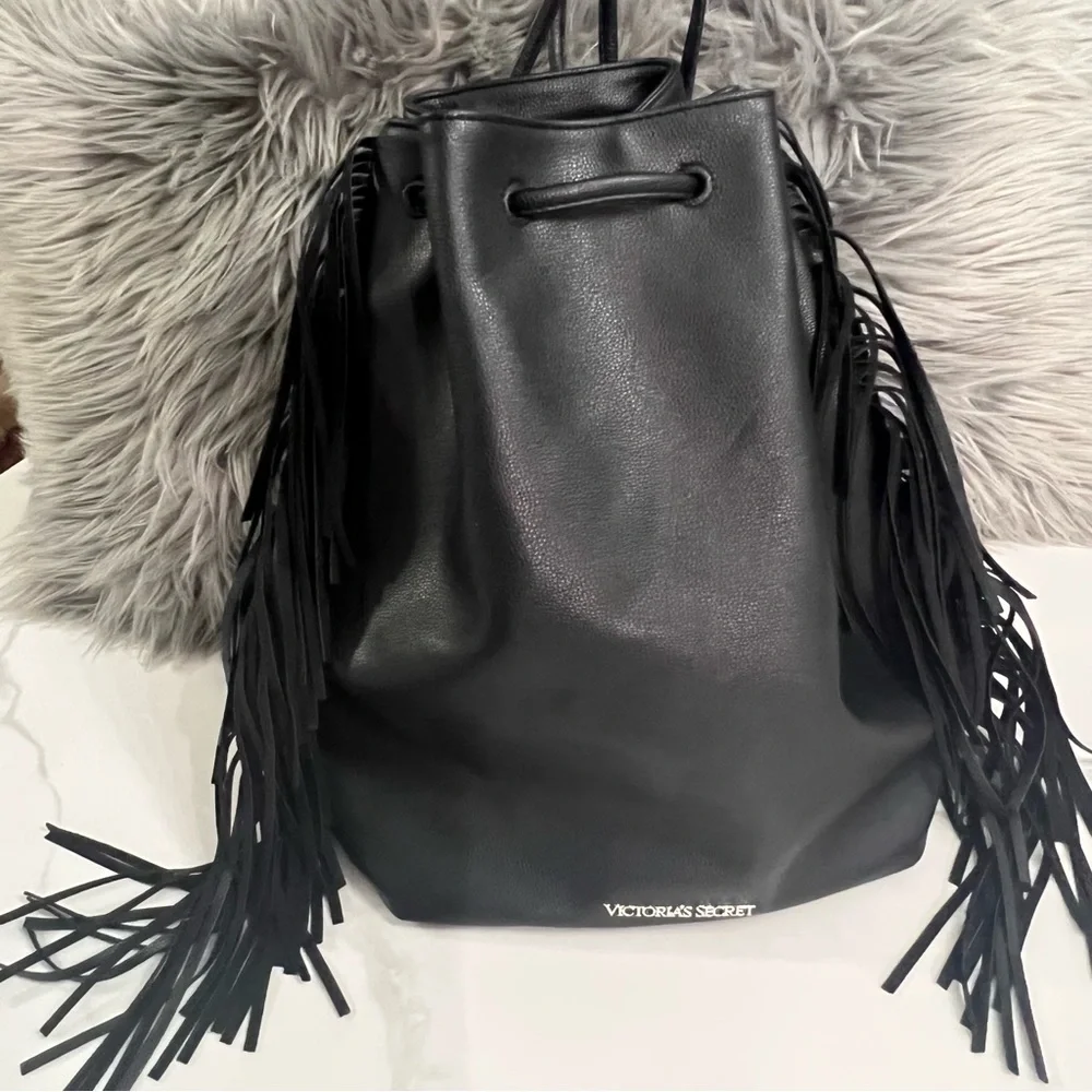 NWOT VICTORIA’S SECRET black boho fringe bag - Picture 3 of 12